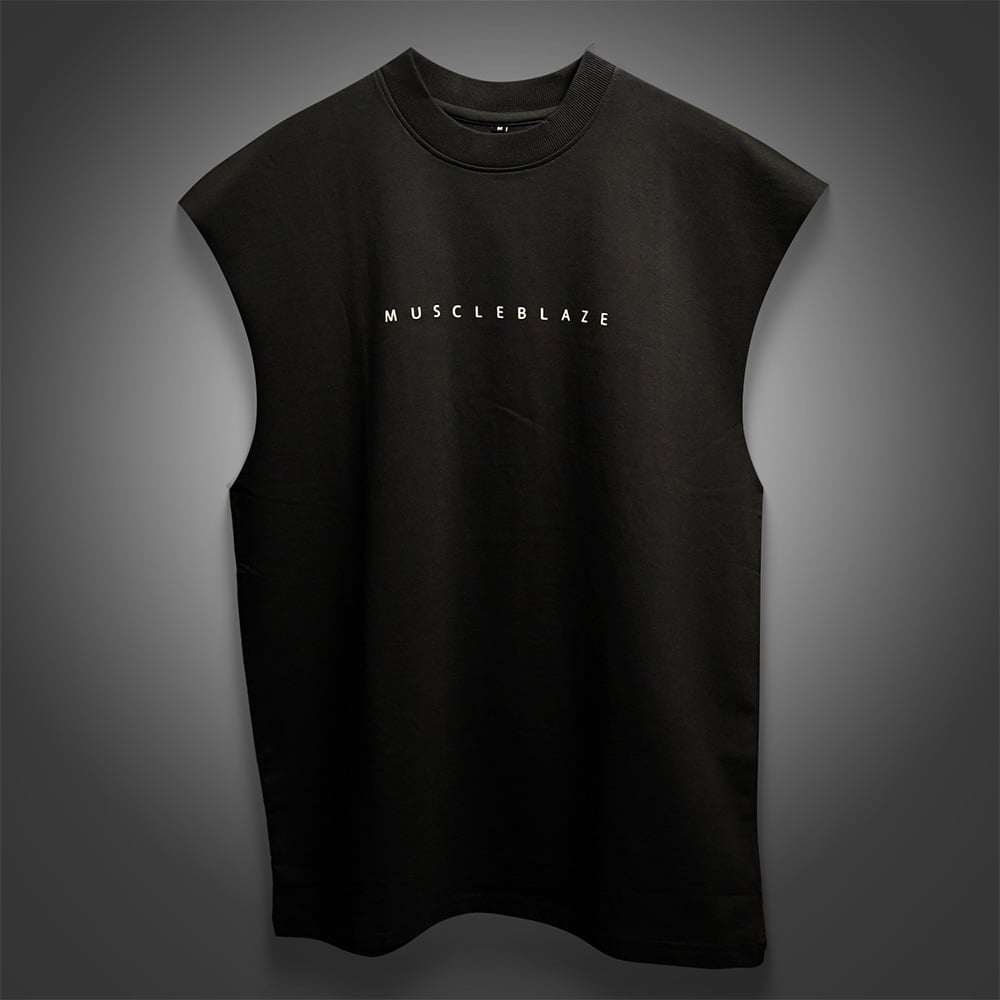 https://img6.hkrtcdn.com/40806/prd_4080595-MuscleBlaze-B.D.S.M-Oversized-Tank-Medium-Black_o.jpg