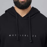 https://img6.hkrtcdn.com/36496/prd_3649525-MuscleBlaze-Carnage-Hoodie-Black-Medium_o.jpg