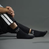 https://img6.hkrtcdn.com/39962/prd_3996175-MuscleBlaze-RepSet-Socks-Combo-Black5-Pack-Ankle-Length_o.jpg