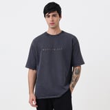 https://img6.hkrtcdn.com/43340/prd_4333995-MuscleBlaze-Deadlifted-Soul-Phoenix-Oversized-Washed-TShirt-Medium-Light-Grey_o.jpg