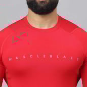 7 - MuscleBlaze Air Tech Compression MuscleTee Half Sleeve,  Red  Small