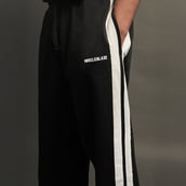 1 - MuscleBlaze Straight Fit Panel Trackpants,  Black  Small