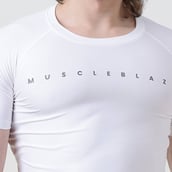 5 - MuscleBlaze Compression Muscle Tee Half Sleeve,  Medium  Polar White 